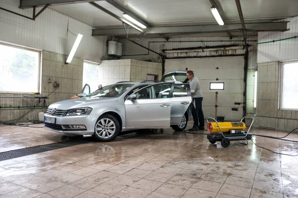 Mobilní naftové topidlo s přímým spalováním o výkonu 29 kW, B100CED MASTER