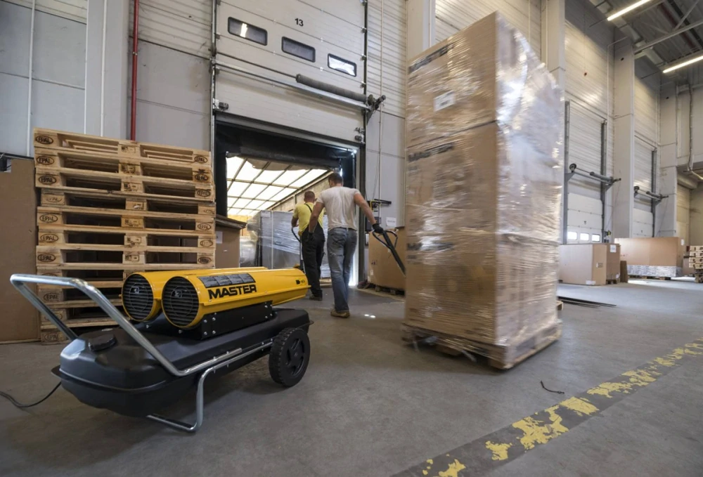 Mobilní naftové topidlo s přímým spalováním o výkonu 88 kW, B300CED MASTER