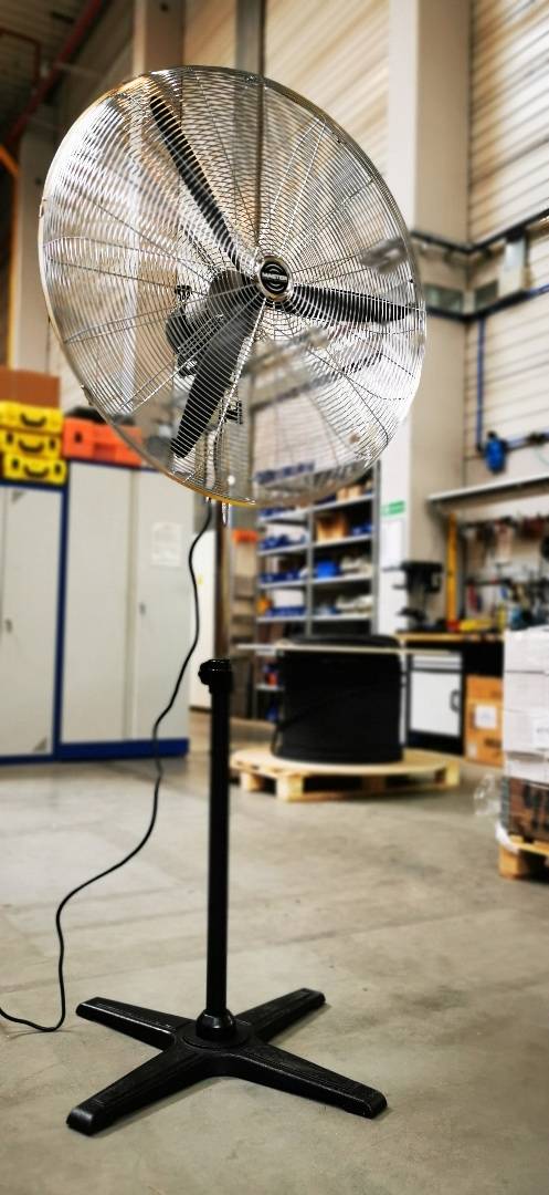 Profesionální stojanový ventilátor v kovovém provedení, 13.140 m3/h, průměr bubnu větráku 75 cm, 2 rychlosti, FS-75 MASTER