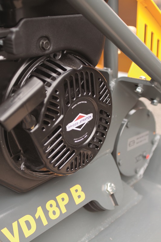 Jednosměrná vibrační deska, benzínový motor BRIGGS&STRATTON, 15 kN, 85 kg Praktik - VD 15 P-B NTC
