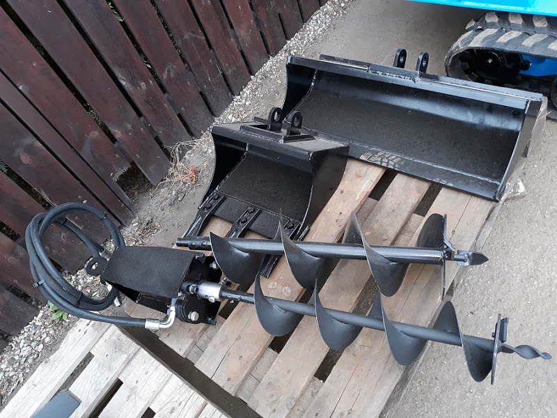 Hydraulická vrtací souprava se dvěma vrtáky pro čelní nakladače a minibagry MiniSM EU