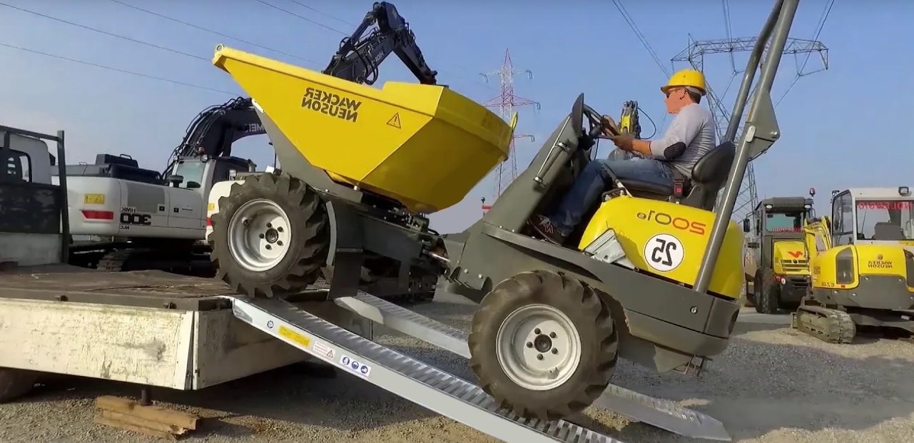 Hliníkové nájezdy, 1 pár, délka 4 m, výška profilu 220 mm, nosnost 14.000 kg