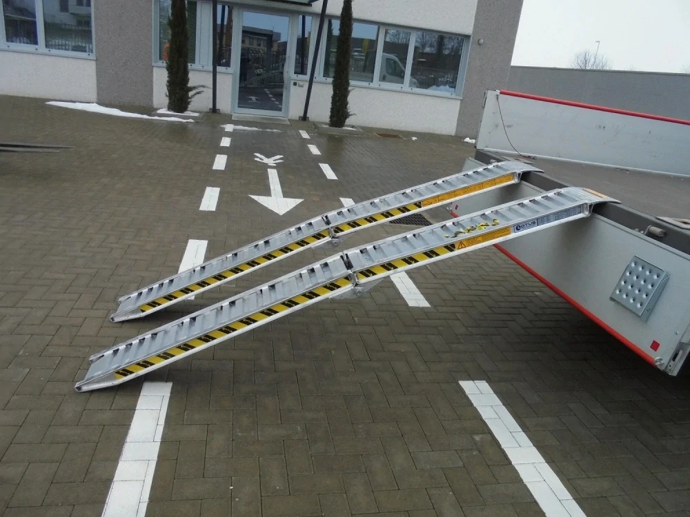 Hliníkové skládací nájezdy, 1 pár, délka 3,5 m, šířka 25 cm, nosnost 450 kg, LOTUS