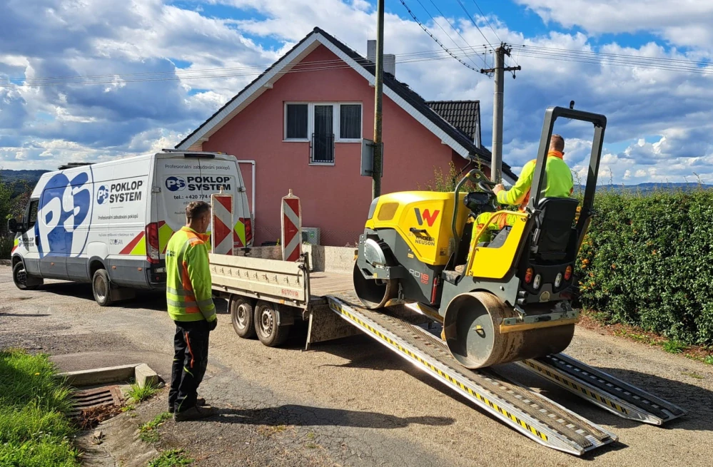 Hliníkové nájezdy s gumovým povrchem, hliníkové nájezdy pro silniční válce, pásové bagry s ocelovými pásy, 1 pár, délka 5 m, výška profilu 155 mm, nosnost 5.400 kg, LOTUS