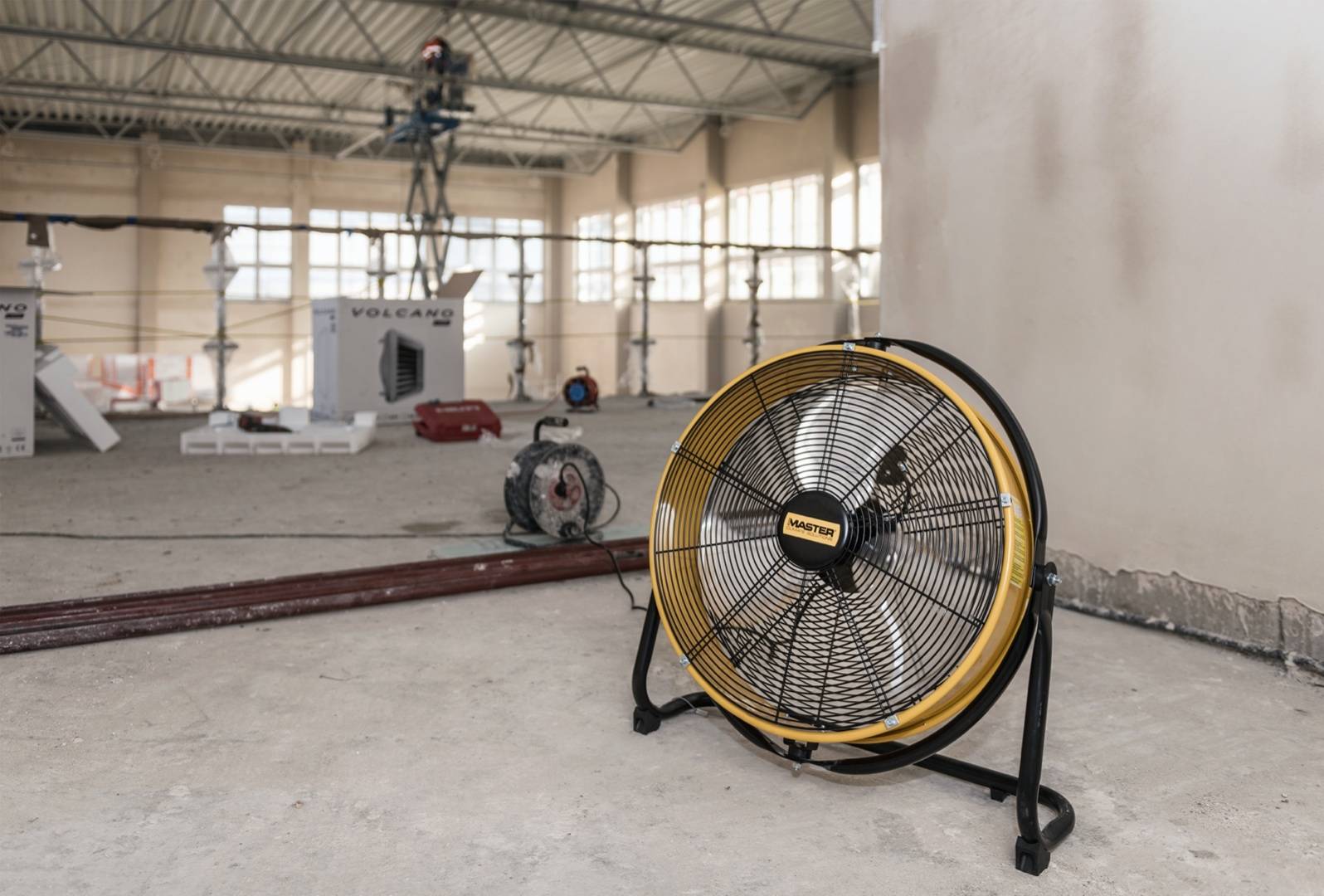 Profesionální ventilátor s max. průtokem vzduchu 6.600 m3/hod, krytím IP44, průměrem 50 cm a 3 rychlosti, DF20P MASTER