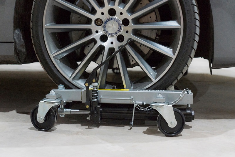 Hydraulický zvedák, hever pro zvednutí kola auta, nosnost až 680 kg, Welzh