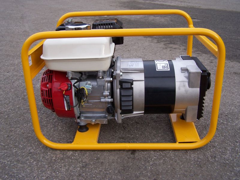 Jednofázová benzínová elektrocentrála, generátor, motor HONDA, 3,3 kVA, TR-3,3 NTC