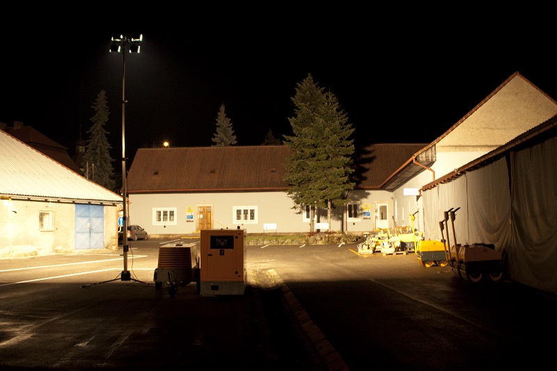 Světelná věž mobilní s elektrocentrálou 9 m