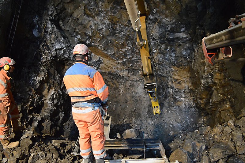 Hydraulické demoliční , bourací kladivo Epiroc / Atlas Copco MB 750