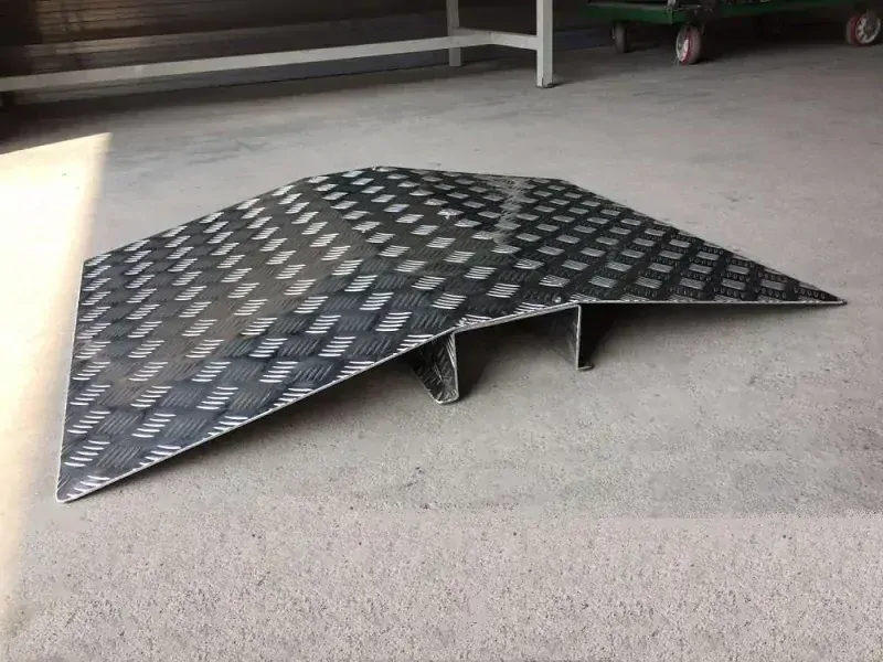 Mobilní přejezdový, prahový můstek, nosnost 250 kg