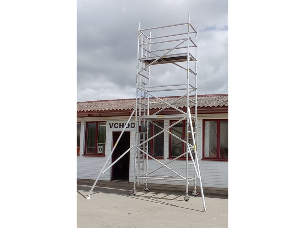 Profesionální hliníkové lešení o pracovní výšce 6,7 m, půdorys lešení 0,85 x 1,8 m Transform Tower