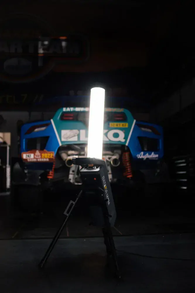 Aku bezdrátové LED hybridní 360º stavební a pracovní světlo, Li-Ion 18V/230V, LED 25W, 6500K, IP54, bez baterie a nabíječky, bateriová platforma MAXXPACK ULTRA BATAVIA