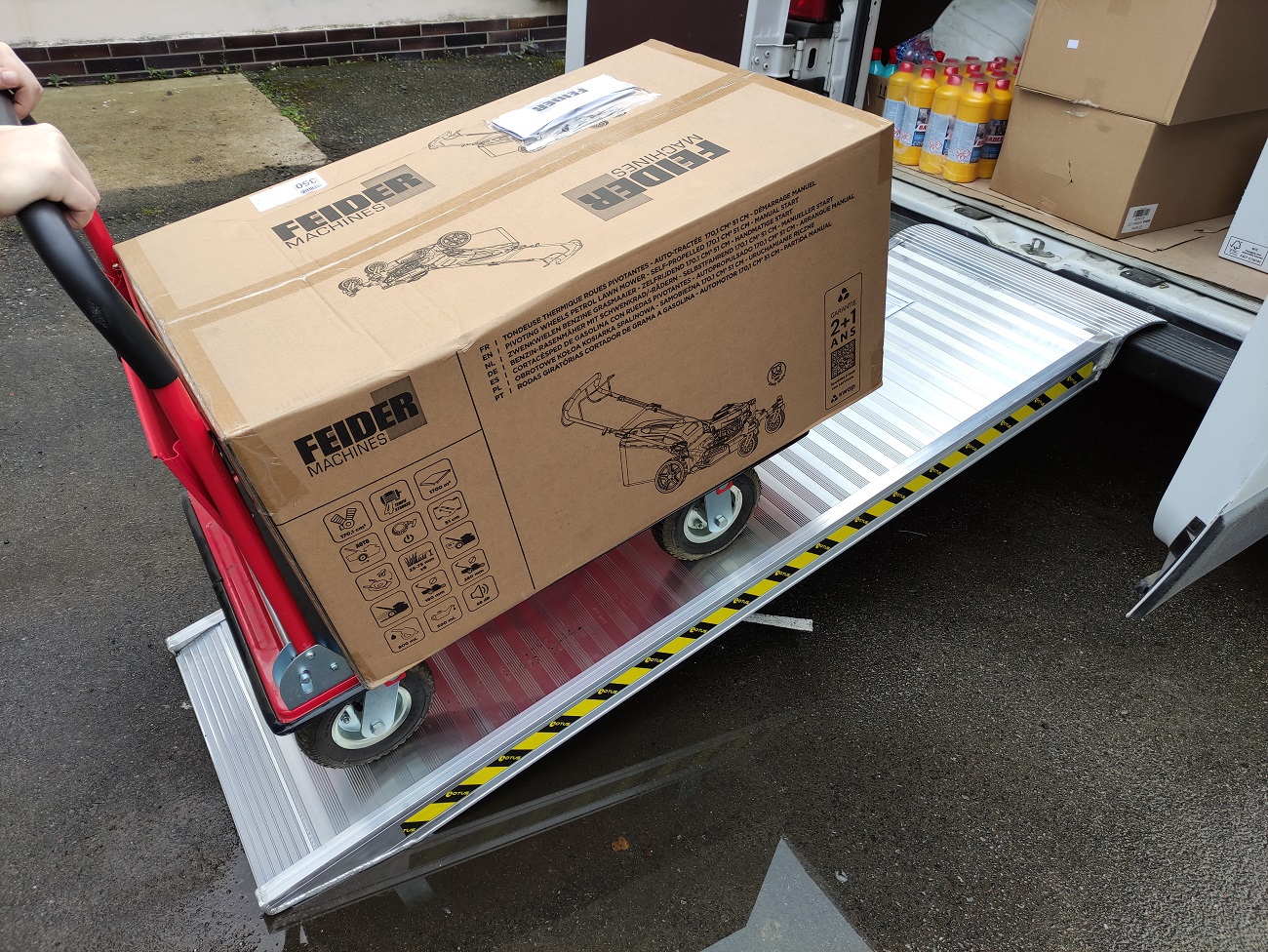 Hliníková nakládací rampa, hliníkový nájezd, 1 kus, délka 3 m, šířka rampy 1000 mm, výška profilu nájezdu 108 mm, nosnost 1.100 kg pro paletový vozík, LOTUS
