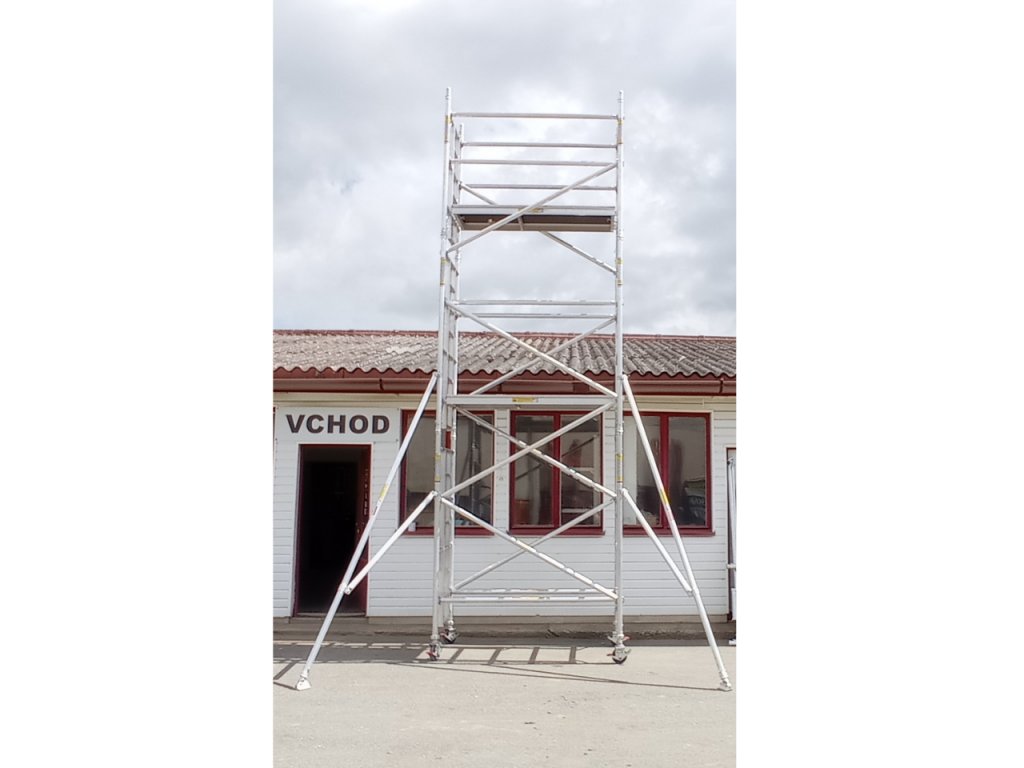Profesionální hliníkové lešení o pracovní výšce 6,7 m, půdorys lešení 0,85 x 1,8 m Transform Tower