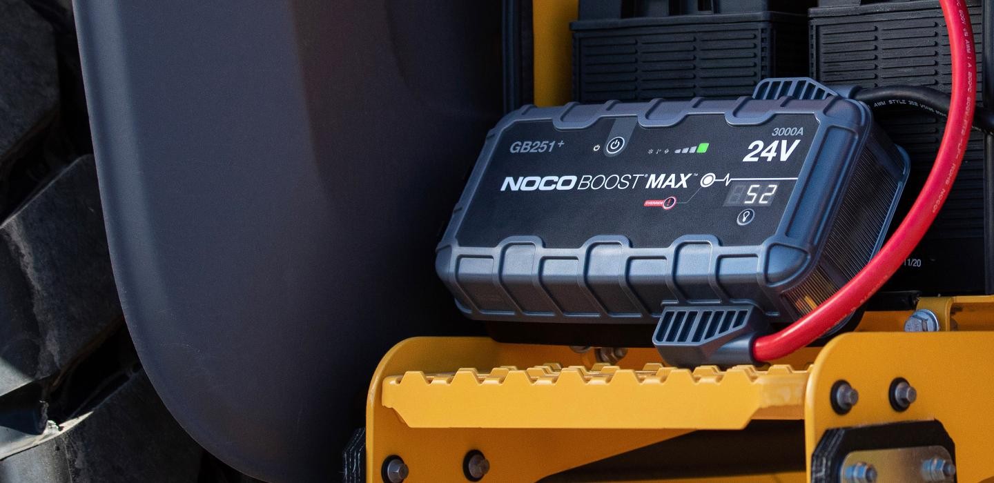 Startovací zdroj, booster 24V, 3000A, Lithium-Iontová baterie 137 Wh, pro benzínové motory do objemu 32 l a dieslové motory do 32 l Boost MAX GB251 NOCO