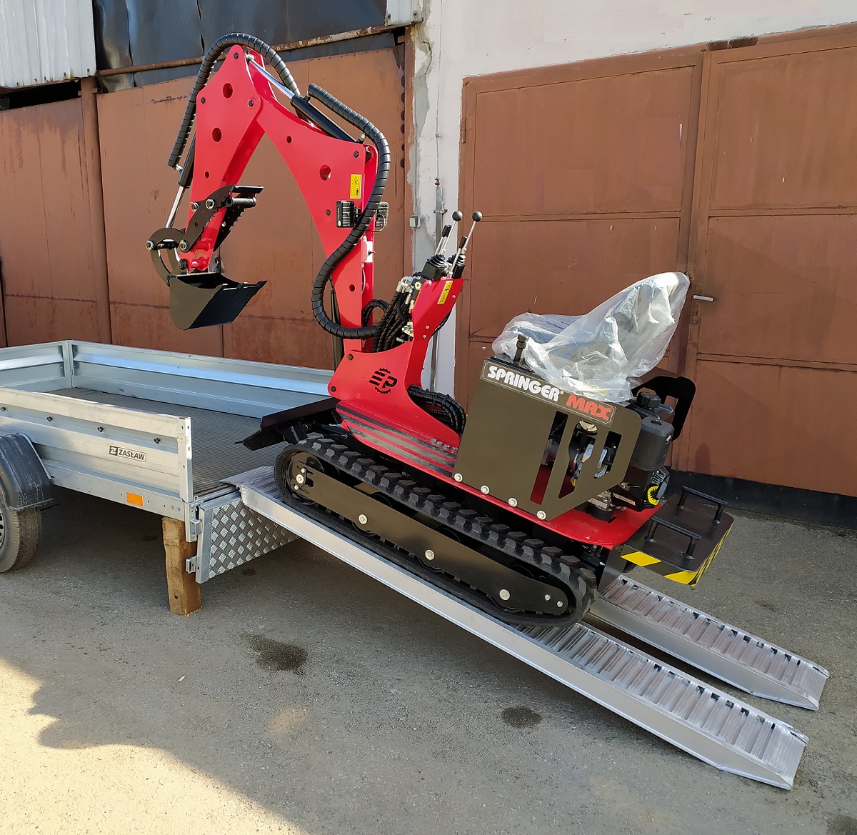 Hliníkové nájezdy, 1 pár, délka 4 m, výška profilu 170 mm, nosnost 7.650 kg