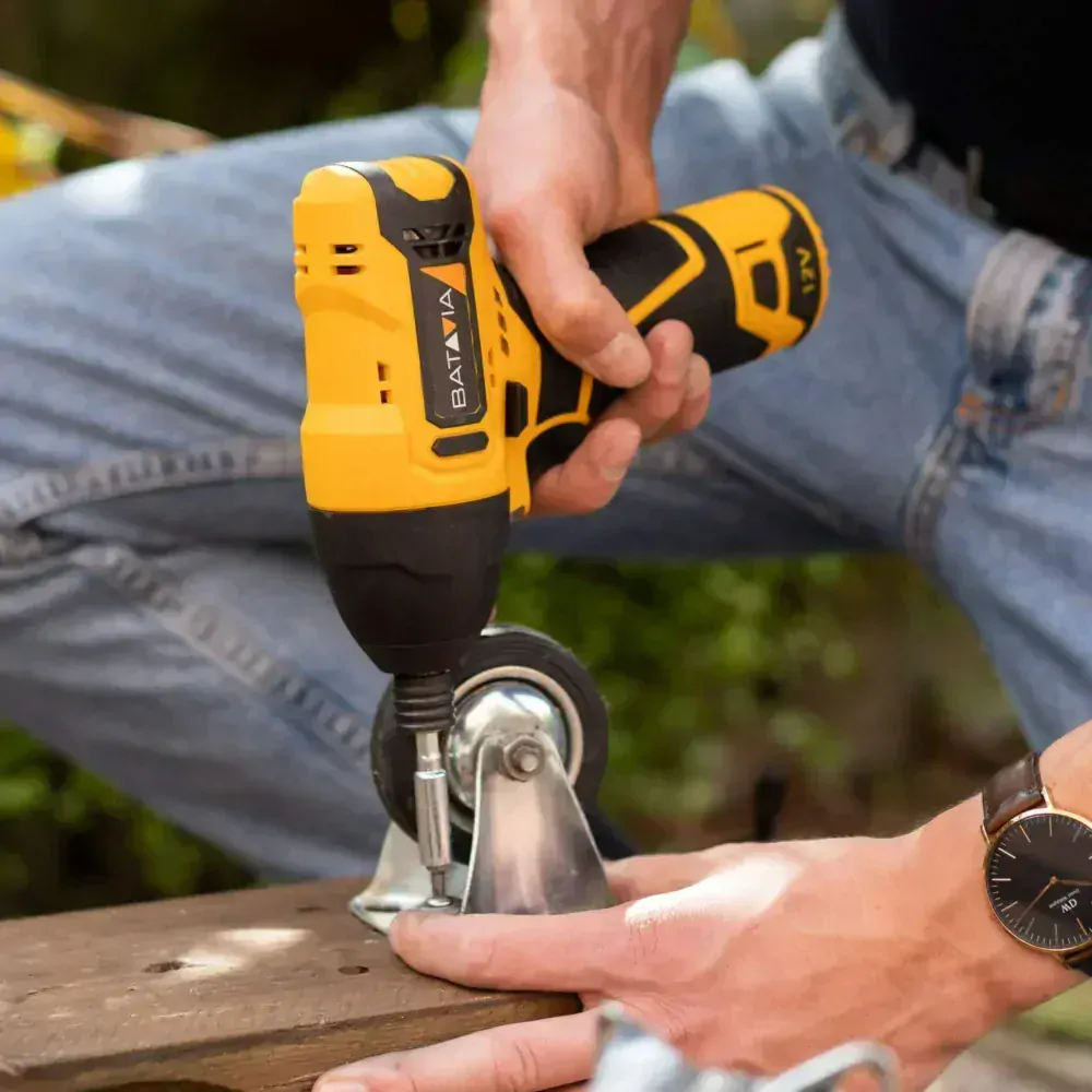 Aku bezdrátový rázový utahovák nejen pro kutily, 12V Li-Ion, 120 Nm, bez baterie a nabíječky, bateriová platforma FIXXPACK BATAVIA