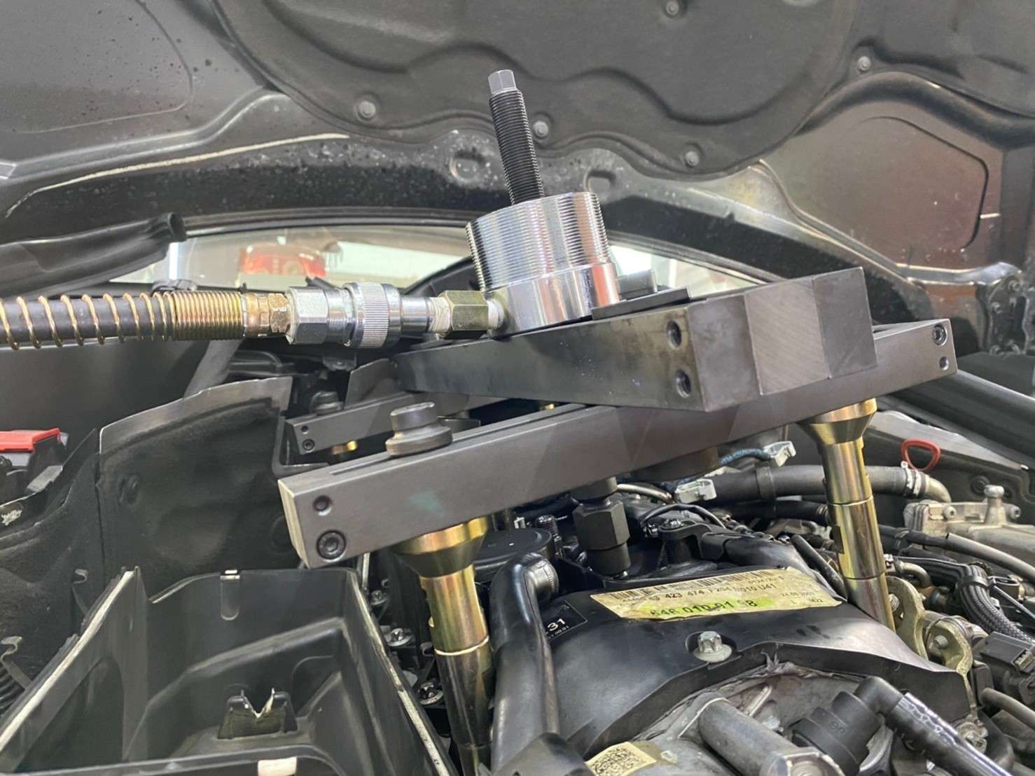 Sada pro demontáž hydraulických vstřikovačů, pro použití na CRDi motorech (common rail), Welzh
