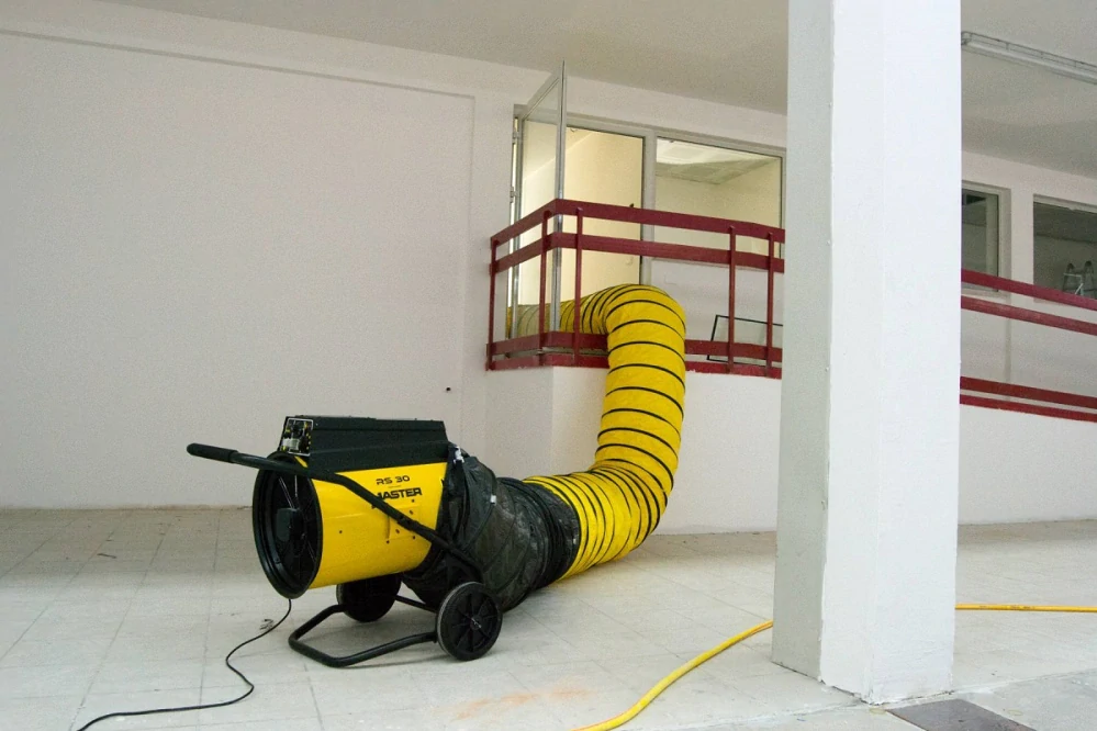 Elektrické topidlo s max. výkonem 40 kW, napětí 400V, s možností připojení flexibilní hadice RS40 MASTER