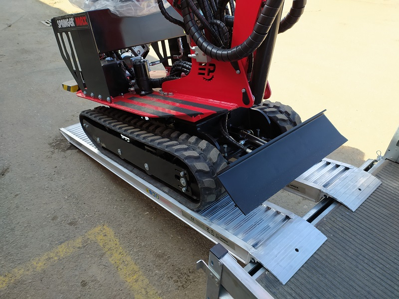 Hliníkové nájezdy, 1 pár, délka 3 m, výška profilu 70 mm, nosnost 1.410 kg