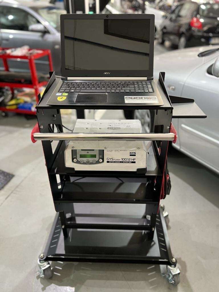 Dílenský vozík na automobilovou diagnostiku s držákem pro monitor (notebook), Welzh