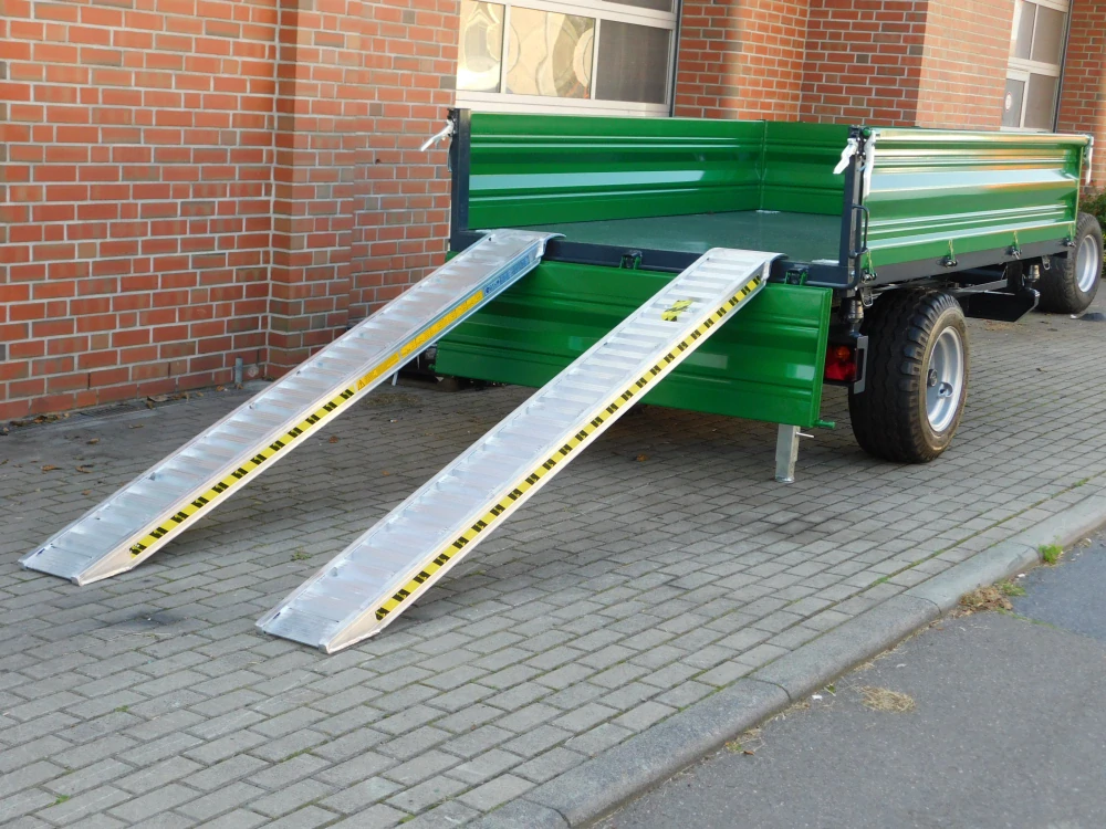 Hliníkové nájezdy, 1 pár, délka 2 m, výška profilu 78 mm, nosnost 3.400 kg, LOTUS