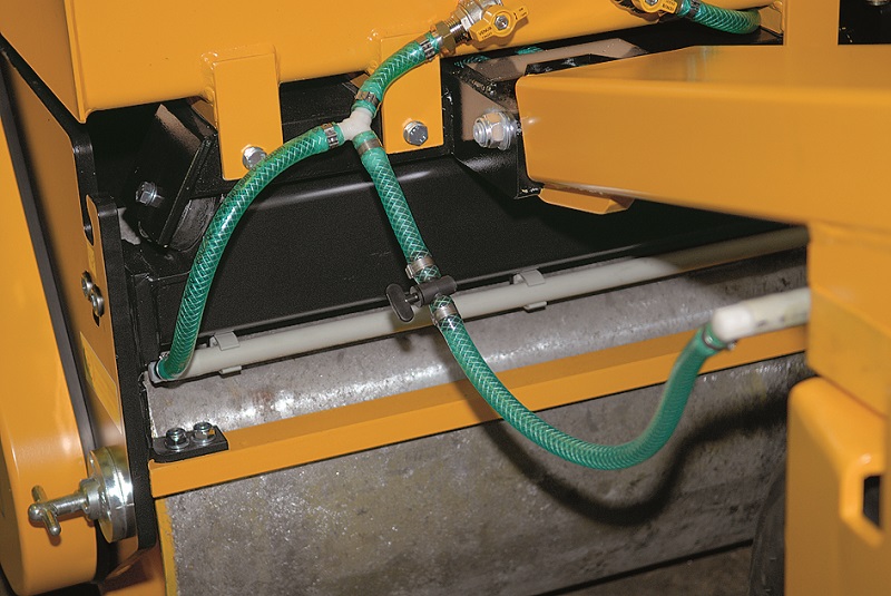 Vedený vibrační válec, naftový motor HATZ, 22 kN, 1.025 kg VVV 701/22 HE NTC - elektrický start