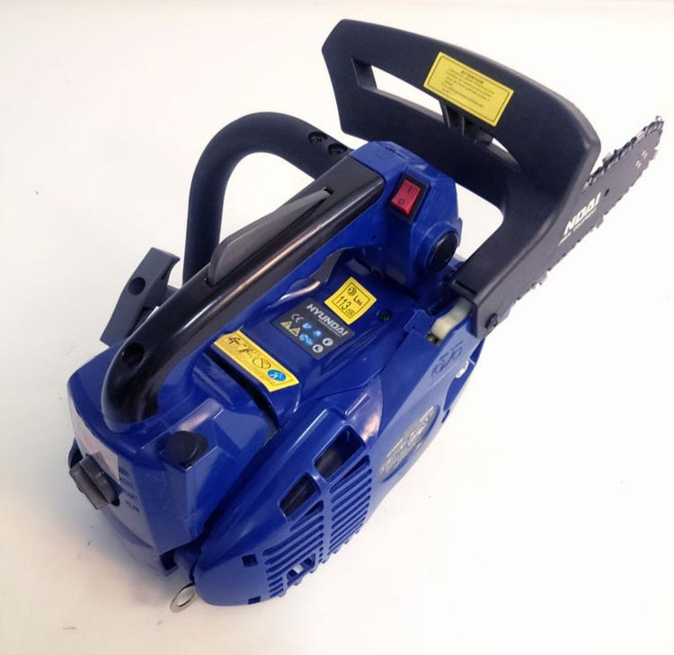 Benzínový prořezávač, motorová pila 25,4 cm³, lišta 30 cm, 3,7 kg HEL2530-1 HYUNDAI - VÝPRODEJ