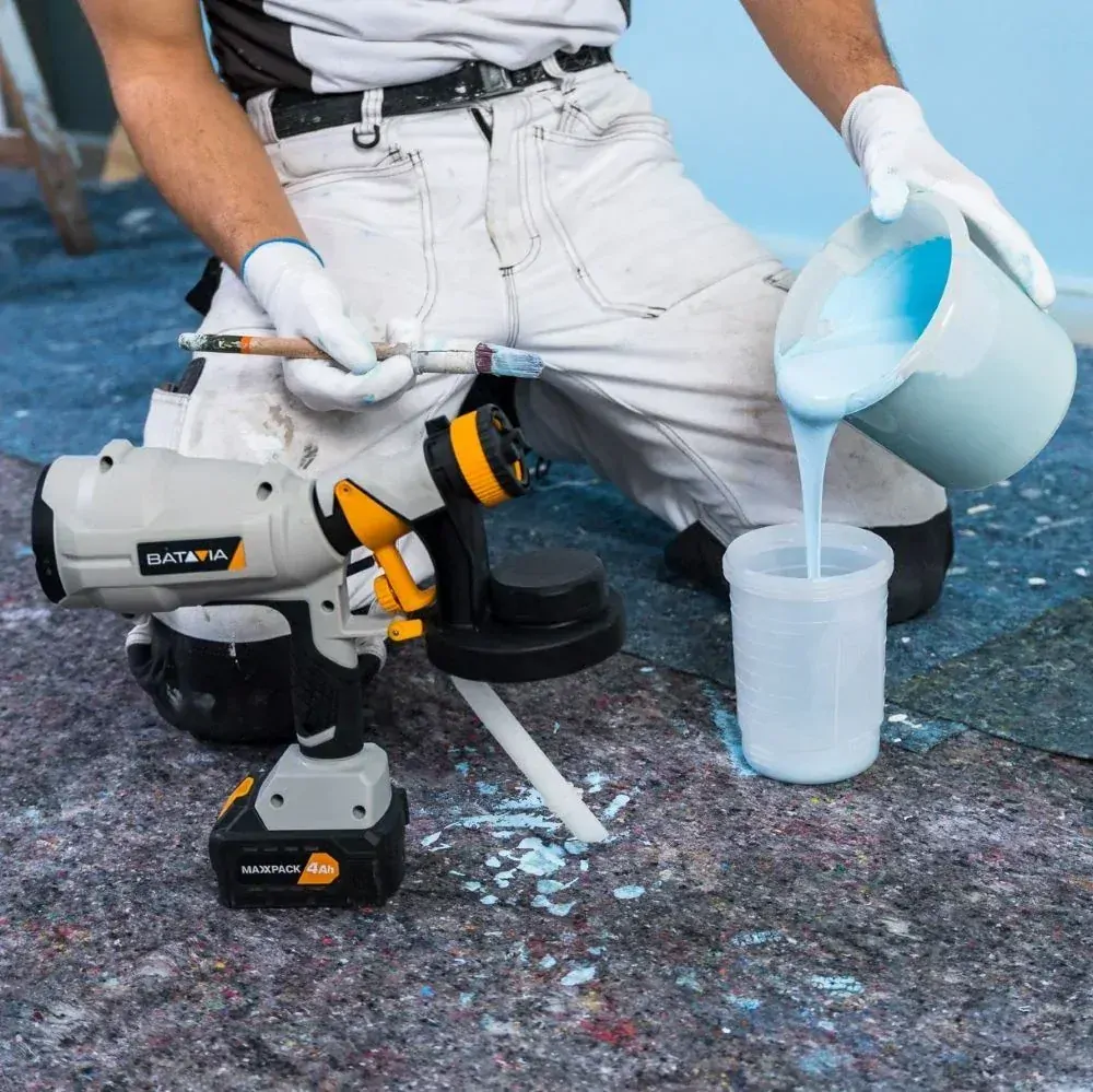 Aku bezdrátová, malířská stříkací pistole, 18V Li-Ion, průtok 750ml./min., kapacita 900ml., 60 DIN-s, bez baterie a nabíječky, bateriová platforma MAXXPAK BATAVIA
