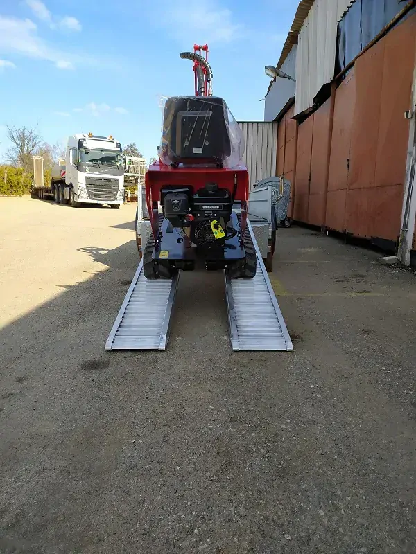 Hliníkové nájezdy, 1 pár, délka 2,5 m, výška profilu 115 mm, nosnost 4.000 kg