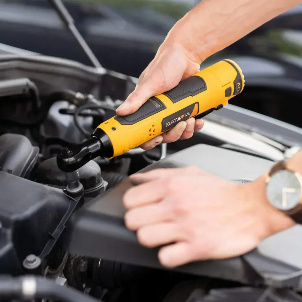 Aku bezdrátový ráčnový klíč nejen pro kutily, 12V Li-Ion, bez baterie a nabíječky, bateriová platforma FIXXPACK BATAVIA