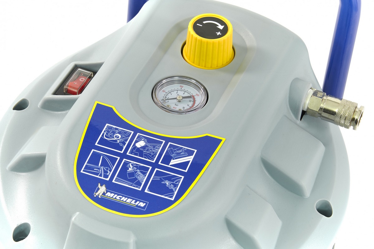 Bezolejový, vertikální, přímo hnaný kompresor, 8 barů, 50 l, 1,5 kW, 220 l/min, 230V, MICHELIN MVX 50/2