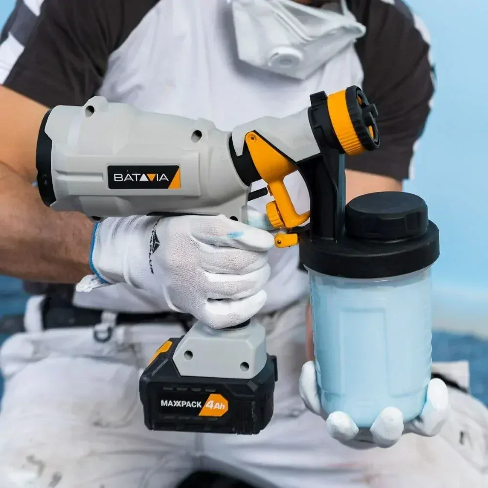 Aku bezdrátová, malířská stříkací pistole, 18V Li-Ion, průtok 750ml./min., kapacita 900ml., 60 DIN-s, bez baterie a nabíječky, bateriová platforma MAXXPAK BATAVIA
