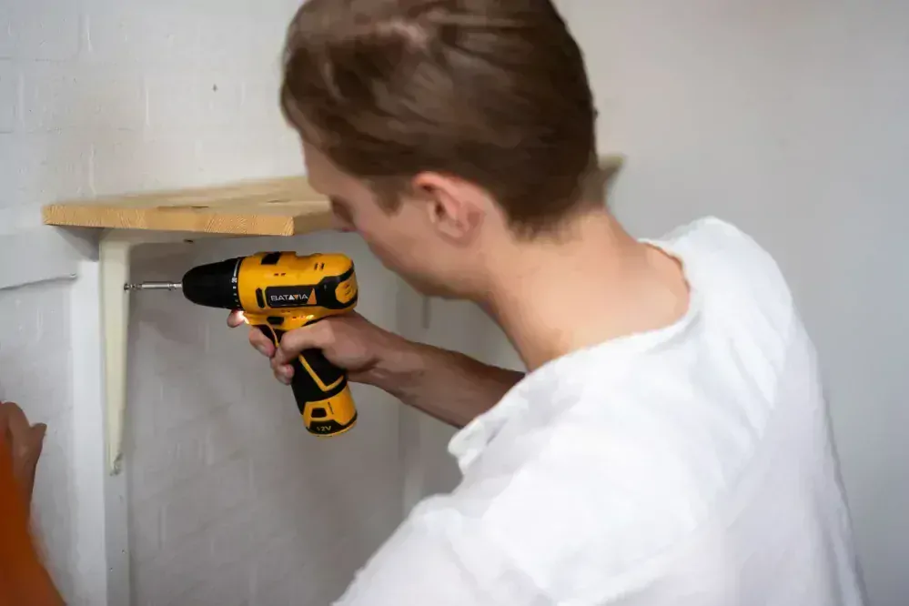 Aku bezdrátová vrtačka a šroubovák nejen pro kutily, 12V Li-Ion, 28Nm, bez baterie a nabíječky, bateriová platforma FIXXPACK BATAVIA