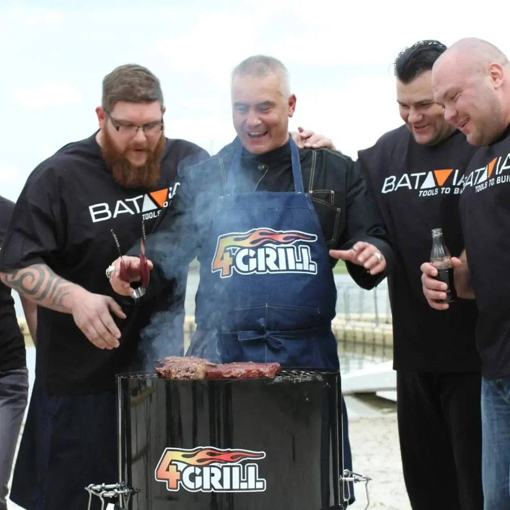 4 Grill, 4v1 - Gril ve tvaru barelu, všestranný gril skládají se ze tří segmentů, vhodný pro pomalé vaření, grilování, uzení a jako ohniště Maxxseries BATAVIA 7063063