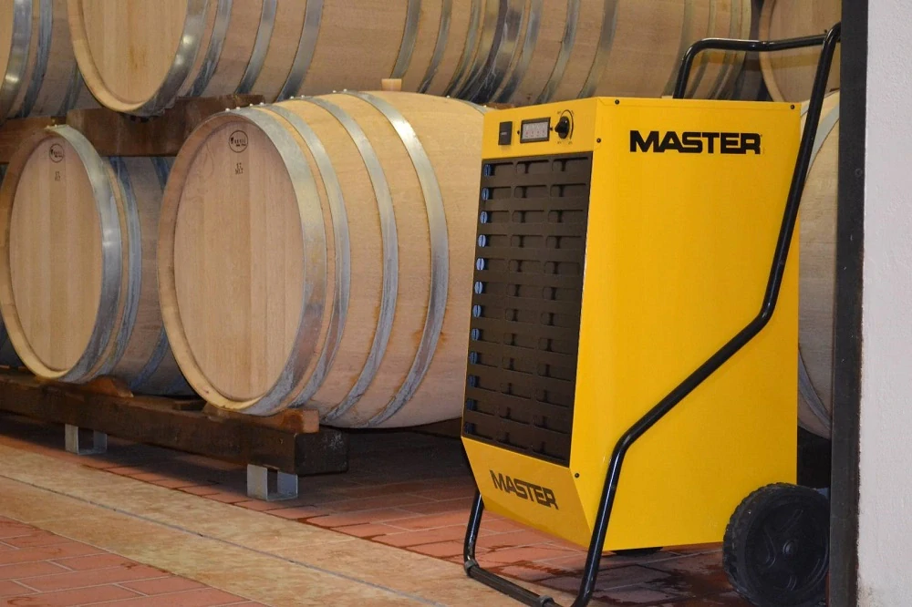 Profesionální odvlhčovač, vysoušeč vzduchu, sběrač vlhkosti 80 l za 24 hodin, 1200 W, DH 92 MASTER