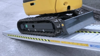 Hliníkové nájezdy, 1 pár, délka 4 m, výška profilu 95 mm, nosnost 1.750 kg, LOTUS