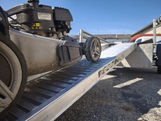 Hliníkové nájezdy, 1 pár, délka 1,5 m, výška profilu 50 mm, nosnost 2.850 kg